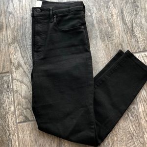 Everlane size 31 high rise ankle jeans